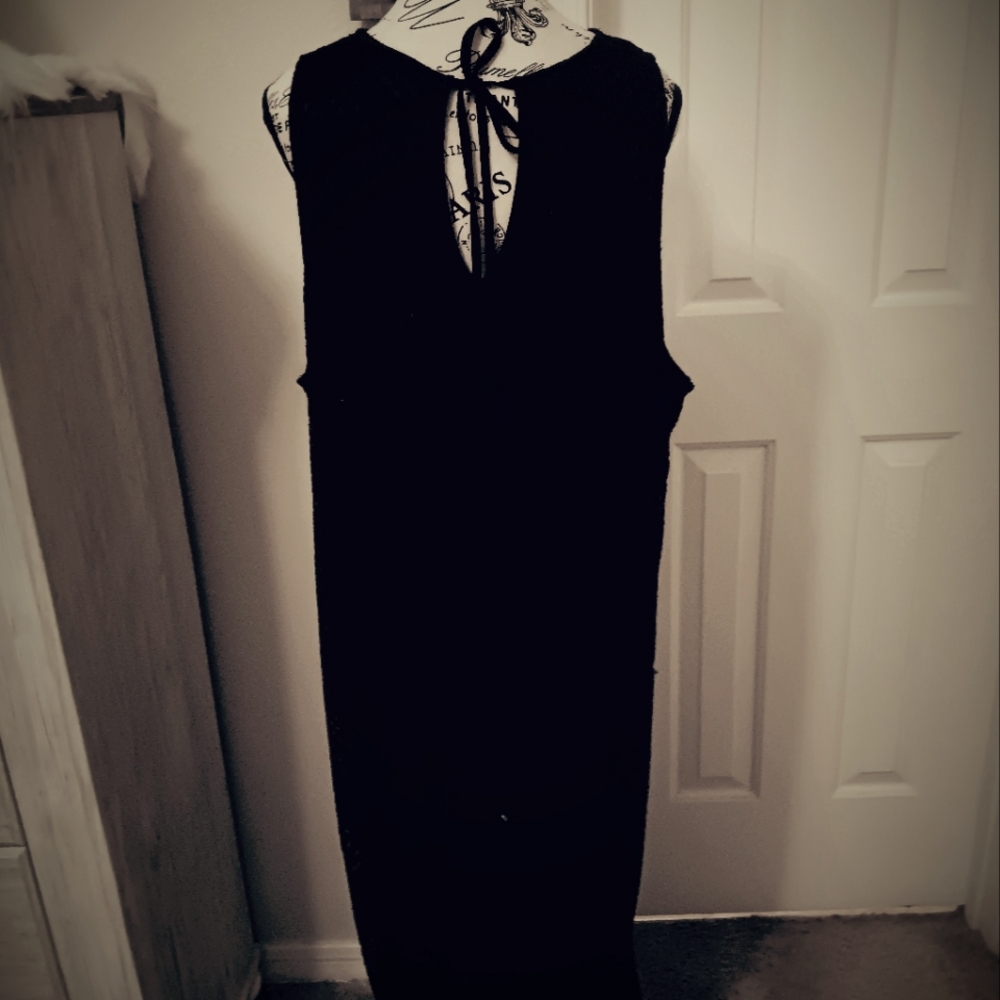Black long dress.